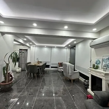 빌라 Bahceli Verandali Sirin Ev Havalimanina Yakin 달라만